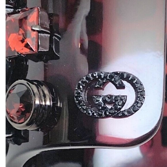 Haute Couture Gucci Burgundy Plexiglass, Crystal & Resin Large Cuff Bracelet - Picture 4 of 6